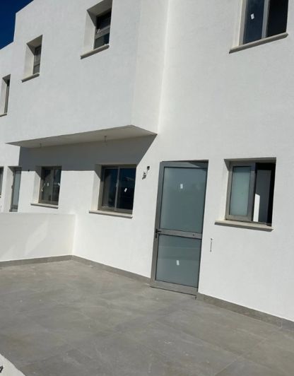 Image No.9-2 Bed Townhouse for sale