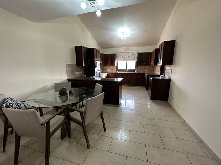 Image No.11-3 Bed Townhouse for sale