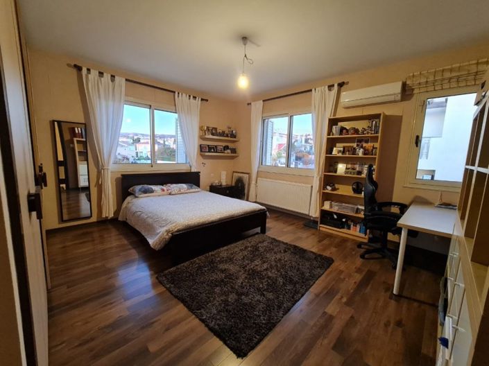 Image No.9-6 Bed Villa for sale