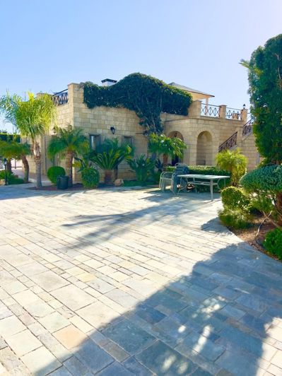 Image No.1-3 Bed Villa for sale
