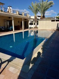 Detached Villa For Sale  in  Peyia - Coral Bay