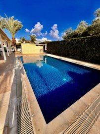 Detached Villa For Sale  in  Peyia - Coral Bay