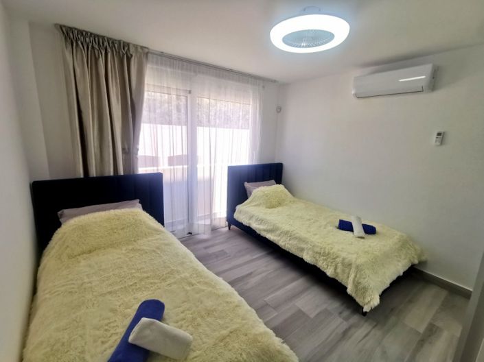 Image No.10-5 Bed Villa for sale