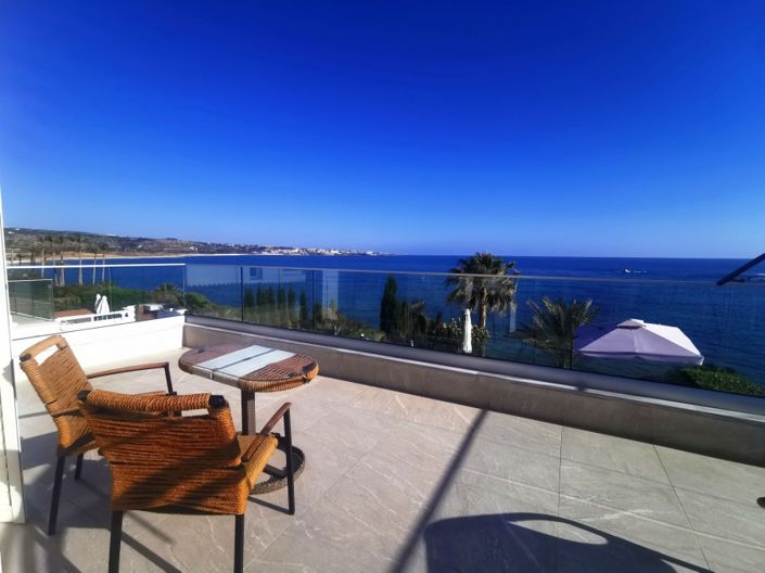 Image No.2-5 Bed Villa for sale