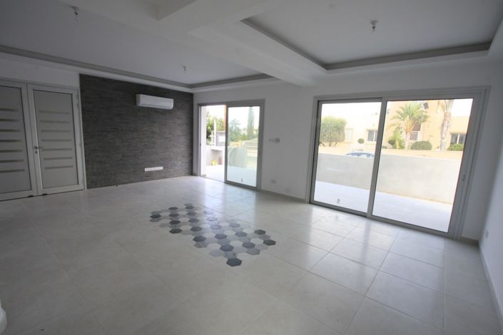 Image No.3-5 Bed Villa for sale