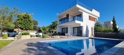 Detached Villa For Sale  in  Kouklia - Secret Valley