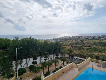 Detached Villa For Sale  in  Akoursos