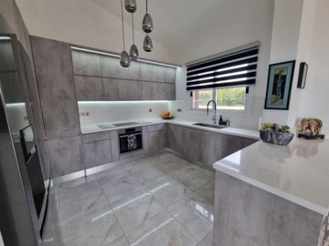 Detached Villa For Sale  in  Akoursos