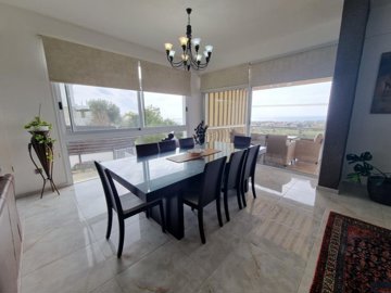 Detached Villa For Sale  in  Akoursos