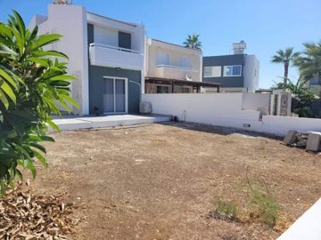 Detached Villa For Sale  in  Chlorakas