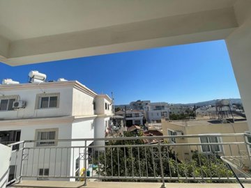 Apartment For Sale  in  Anavargos