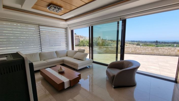 Image No.10-4 Bed Villa for sale