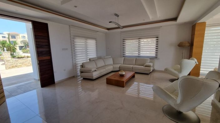 Image No.25-4 Bed Villa for sale