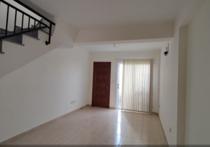 Image No.2-Maison de ville de 2 chambres à vendre à Argaka