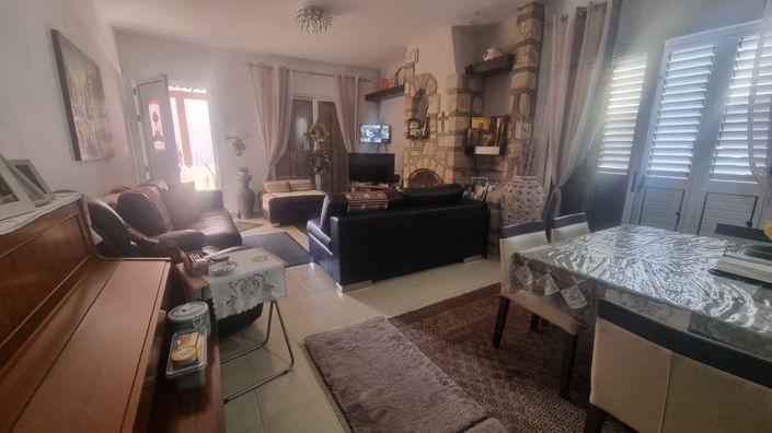 Image No.1-3 Bed Villa for sale