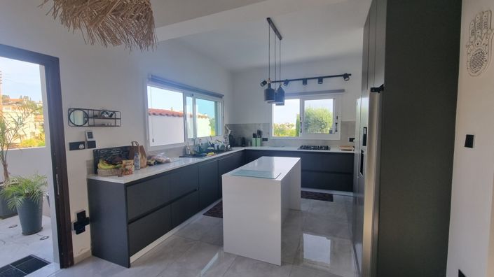 Image No.2-3 Bed Villa for sale