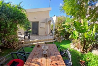 Detached Villa For Sale  in  Anavargos