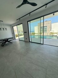 Detached Villa For Sale  in  Chlorakas
