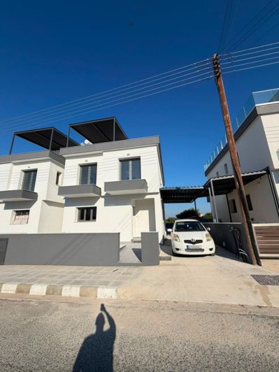 Image No.3-3 Bed Villa for sale
