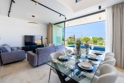 Detached Villa For Sale  in  Kissonerga