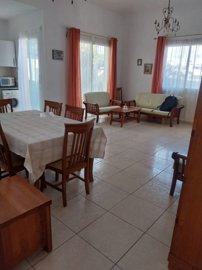 Bungalow For Sale  in  Kato Paphos - Universal