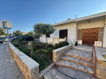 Detached Villa For Sale  in  Select Location