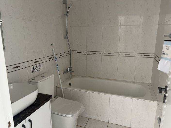 Image No.13-2 Bed Apartment for sale