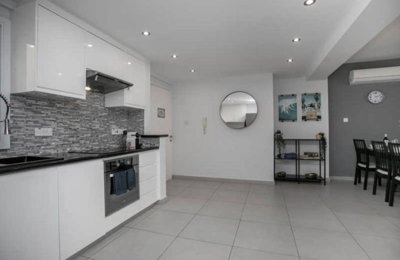 Penthouse For Sale  in  Kato Paphos - Universal