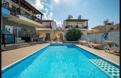 Apartment For Sale  in  Kato Paphos - Universal