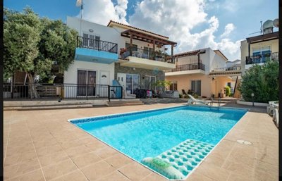 Apartment For Sale  in  Kato Paphos - Universal