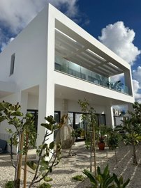 Detached Villa For Sale  in  Peyia