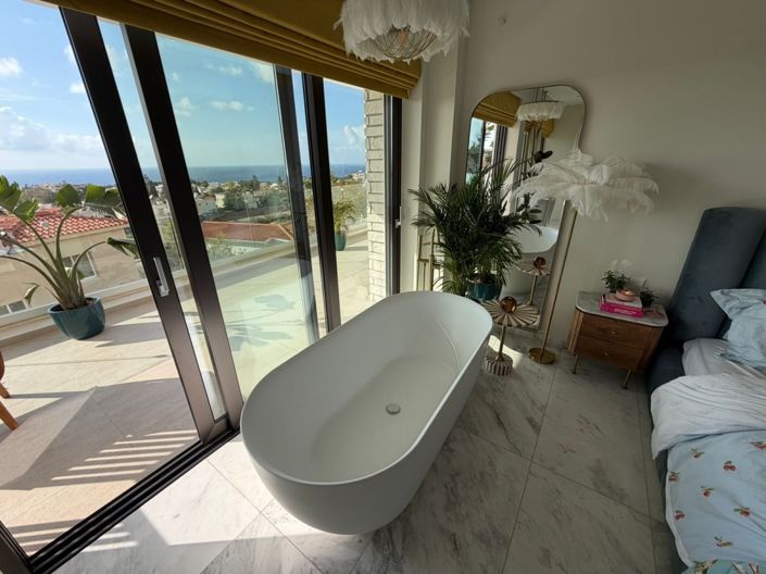 Image No.8-3 Bed Villa for sale