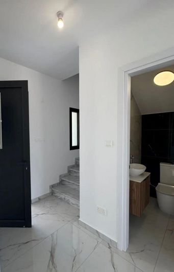 Image No.5-3 Bed Villa for sale