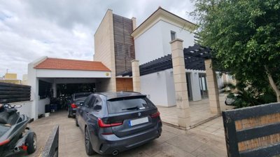 Detached Villa For Sale  in  Peyia - Coral Bay