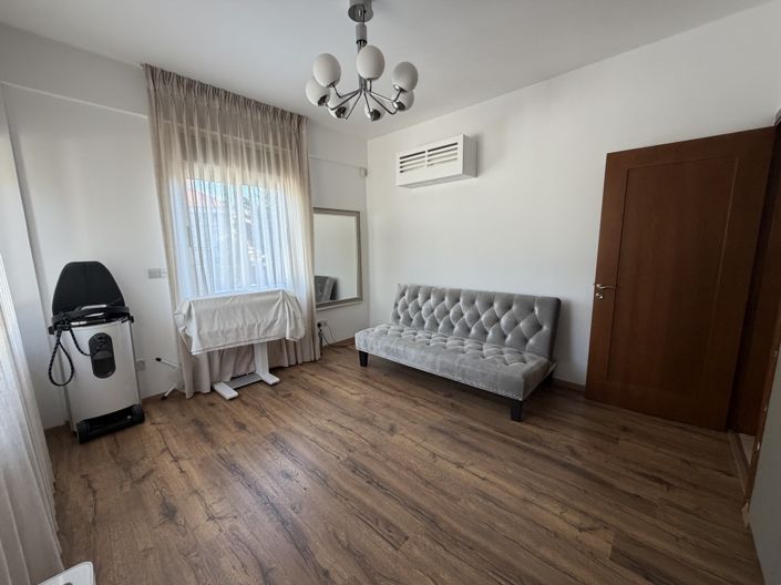 Image No.17-5 Bed Villa for sale