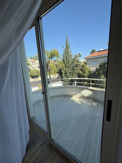 Image No.3-5 Bed Villa for sale