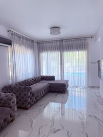 Detached Villa For Sale  in  Pyrgos