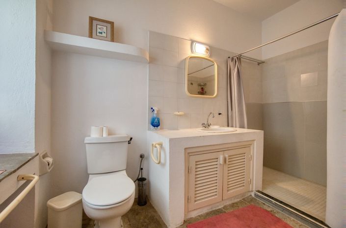 Image No.25-4 Bed Bungalow for sale