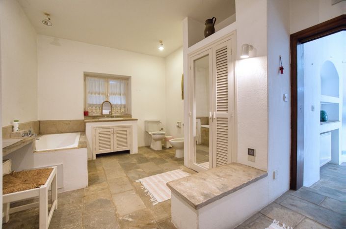 Image No.30-4 Bed Bungalow for sale