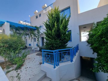Semi Detached Villa For Rent  in  Chlorakas