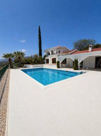 Detached Villa For Sale  in  Foinikaria