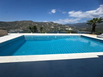 Detached Villa For Sale  in  Foinikaria