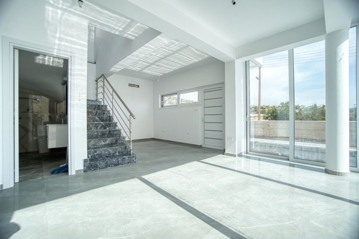 Image No.2-3 Bed Villa for sale
