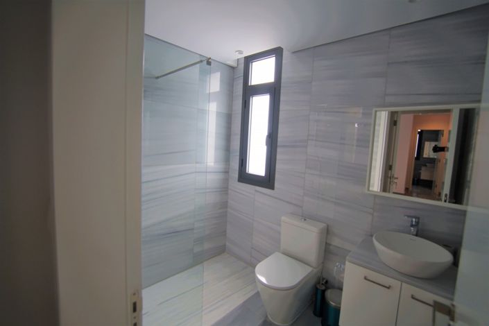 Image No.7-3 Bed Villa for sale