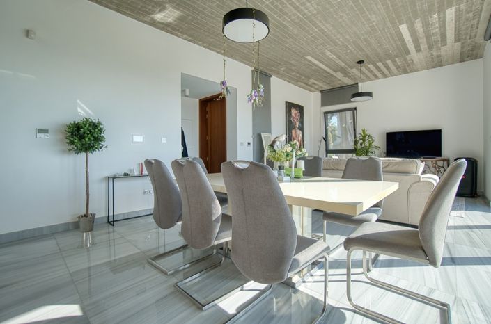 Image No.11-5 Bed Villa for sale