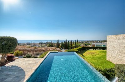 Detached Villa For Sale  in  Peyia - Sea Caves