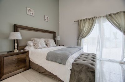 Bungalow For Sale  in  Peyia - Sea Caves