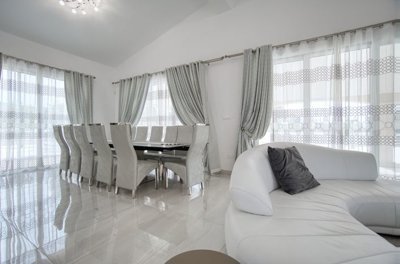 Bungalow For Sale  in  Peyia - Sea Caves