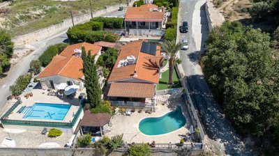 Bungalow For Sale  in  Tsada