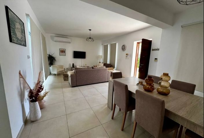 Image No.5-3 Bed Villa for sale
